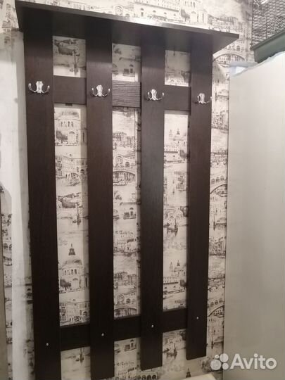 Вешалка в прихожую