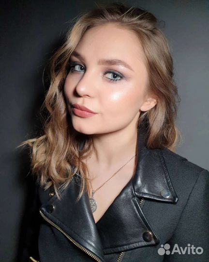 Макияж причёски локоны