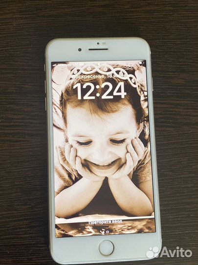 Телефон iPhone 8 plus 128gb