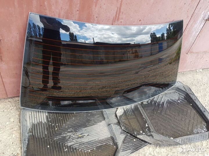 Заднее стекло Hyundai accent