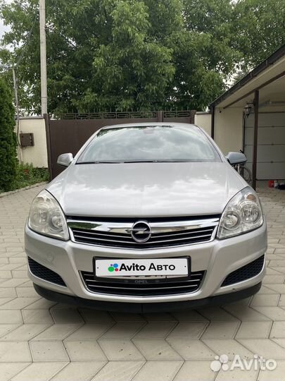 Opel Astra 1.6 МТ, 2010, 135 000 км