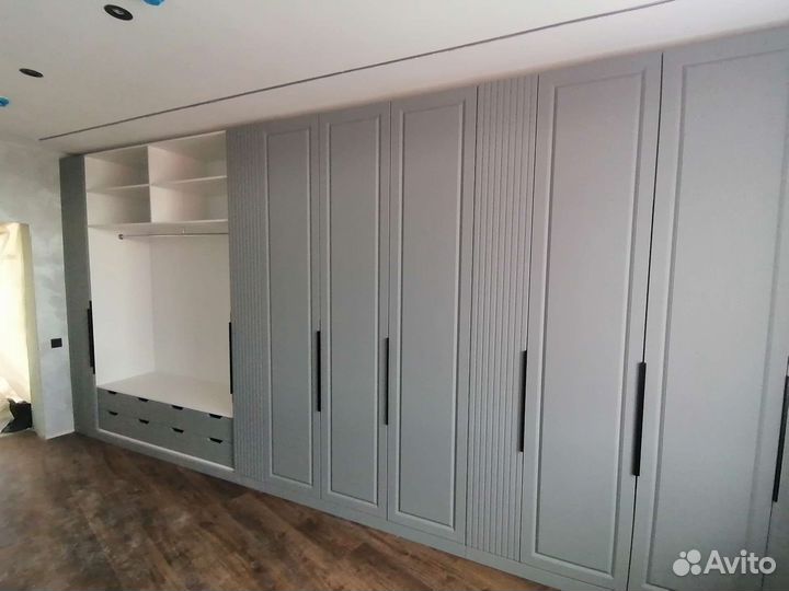 Кухни, тумбы, шкафы, мебель в ванную, консоли