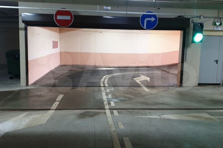 Машиноместо, 14 м²