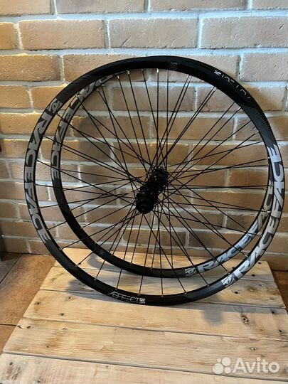 Колеса для велосипеда,вилсет Race Face