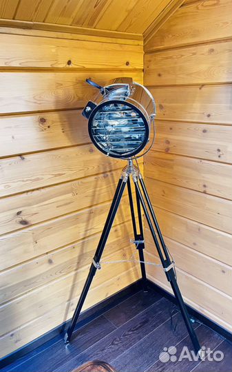 Светильник дизайнерский напольный