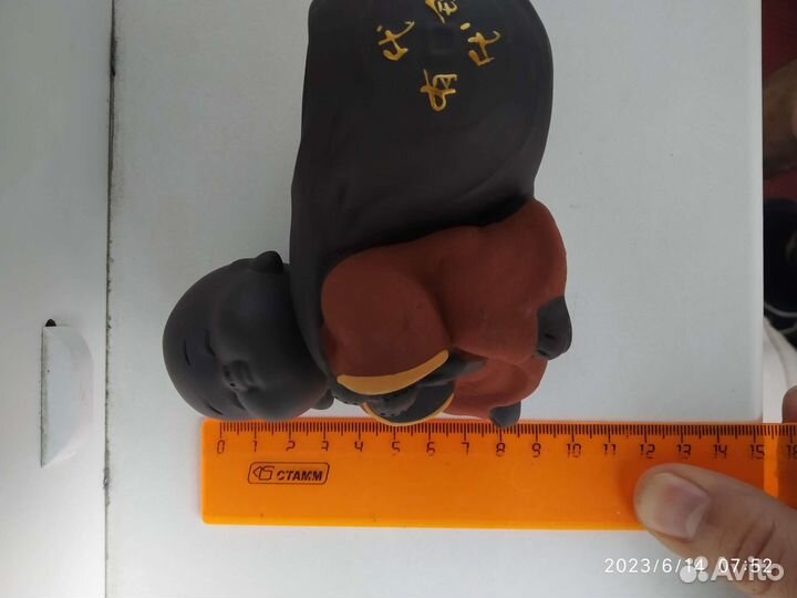 Керамическая статуэтка