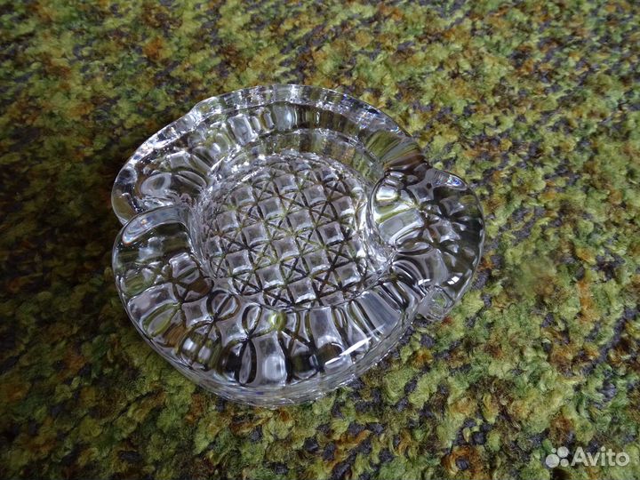 Ваза и пепельница