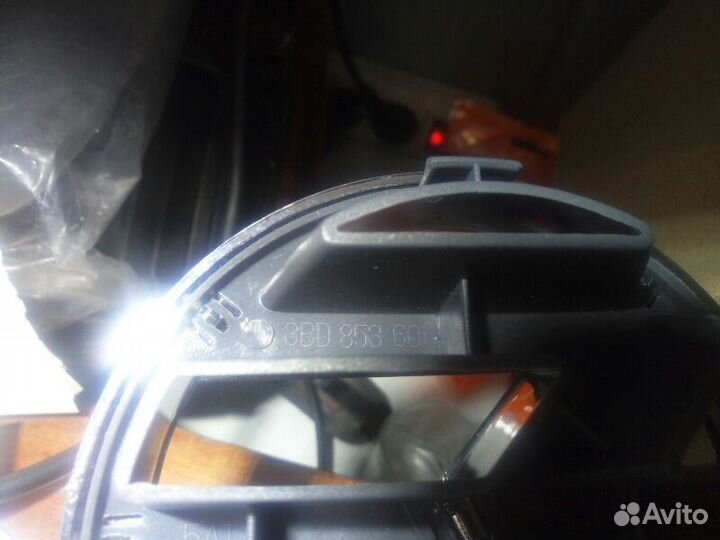 Эмблема Volkswagen Passat B5