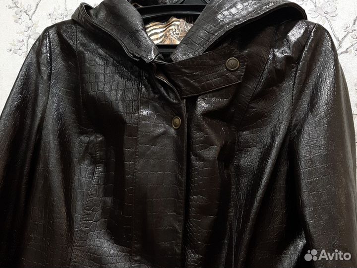 Кожаный плащ женский 42