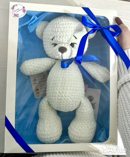 Вязаный плюшевый мишка