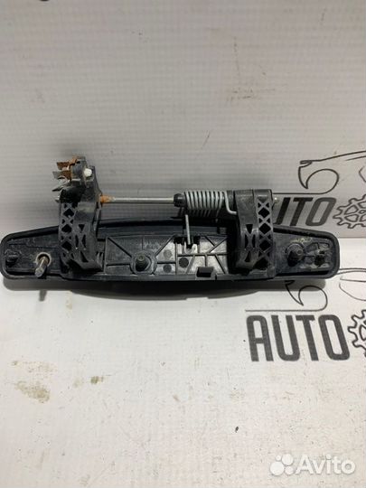 Ручка двери левая Renault Duster F4RA400 2013