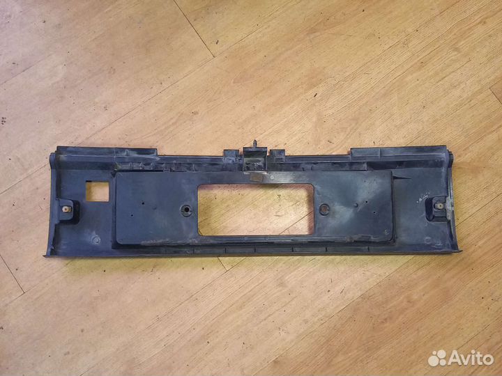 Рамка заднего номера volkswagen passat b3