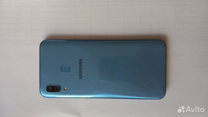 Samsung Galaxy A30, 3/32 ГБ