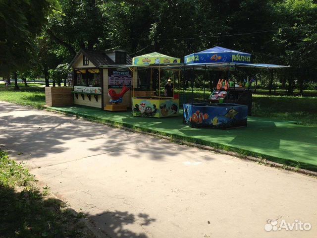 Продавец в парке