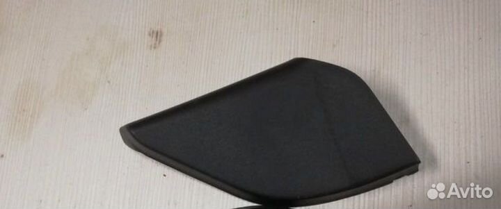 Уголок двери правый LADA X-RAY