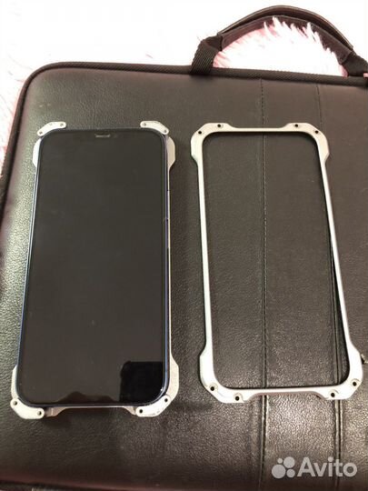 Чехол для iPhone 12