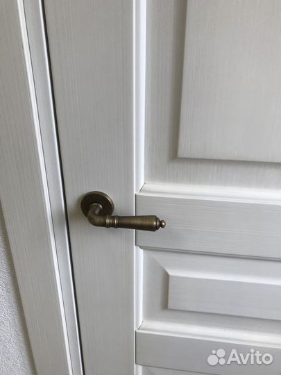 Дверь межкомнатная массив бука Волховец