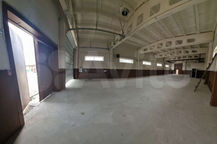 Склад или производственное помещение, 410 м²