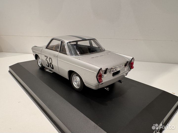 Модель 1 18 BMW 700 rennsport coupe #38 Auto Art