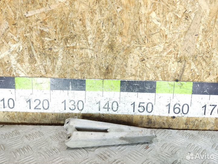 Кронштейн Ssang yong Rexton 2001 2006