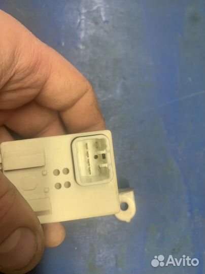 Реле toyota 85969-30010