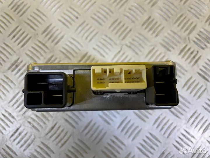 Блок управления рулевой рейкой Toyota Rav 4 (Xa30)