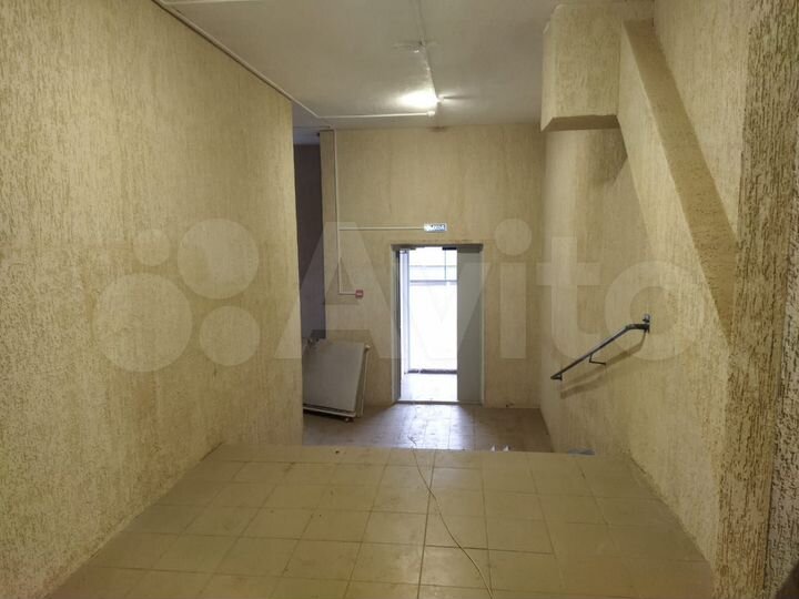 2-к. квартира, 65 м², 3/6 эт.