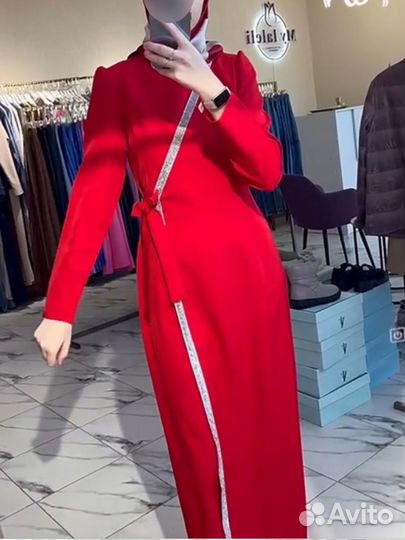 Вечернее платье в пол красное