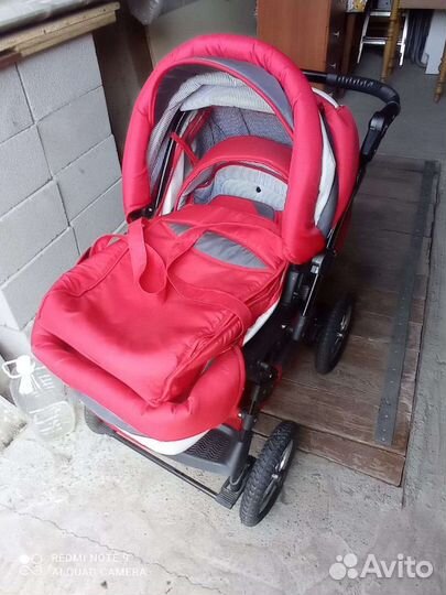 Прогулочная коляска новая