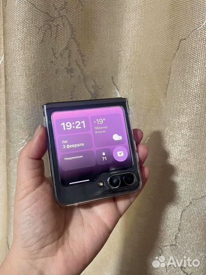 Samsung Galaxy Z Flip5, 8/256 ГБ