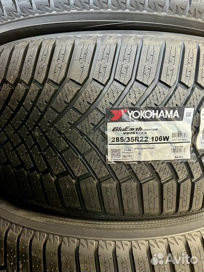 Yokohama BluEarth Winter V906 285/35 R22