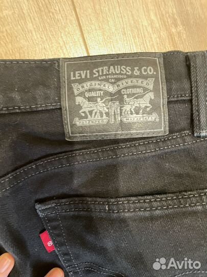 Джинсы levis черные