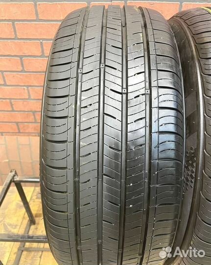 Kumho Solus TA31 215/55 R17 94V