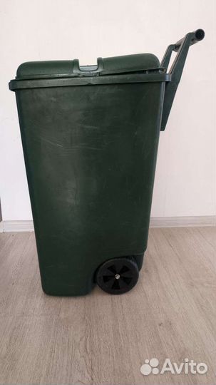 Мусорный бак Curver90 литров