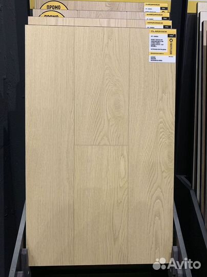 Ламинат влагостойкий новый
