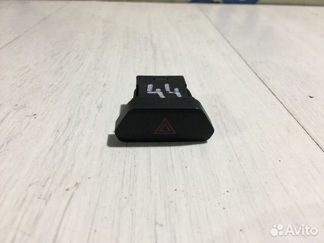 Кнопка аварийки LADA vesta 1.6 мт седан