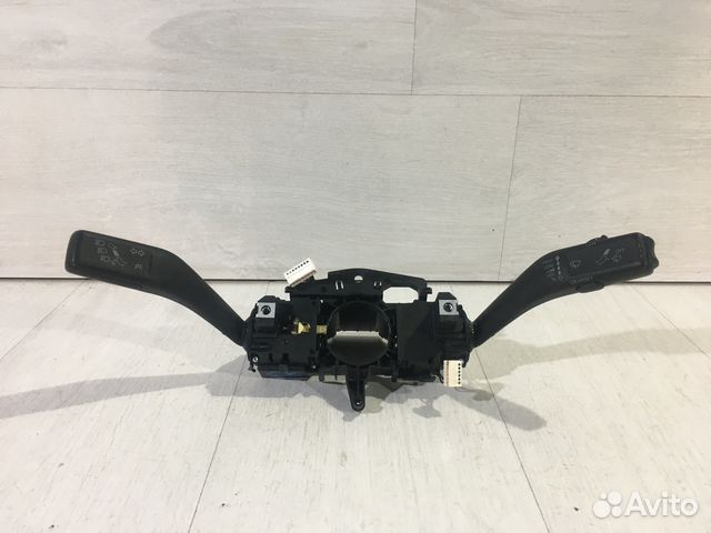 Переключатель подрулевой volkswagen jetta 6 1.4 DS