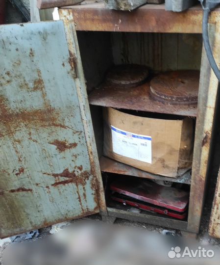 Тумба для инструментов