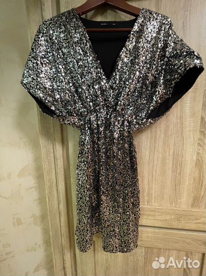 Нарядное женское платье с пайетками 40 42