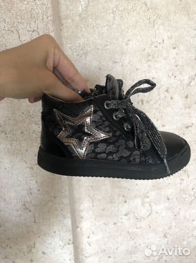 Ботинки осенние