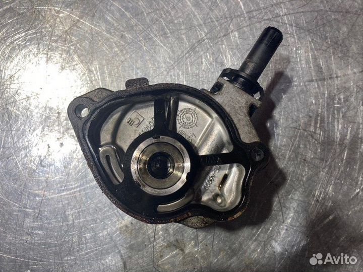 Насос вакуумный Mercedes C-Class W204 OM651 2.2