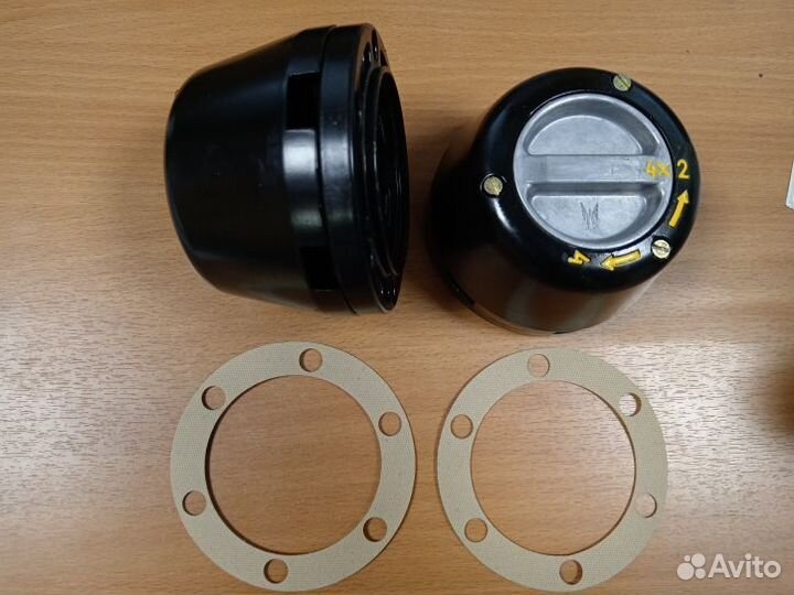 Хабы муфты передних колес УАЗ (2 шт.) с колпаком