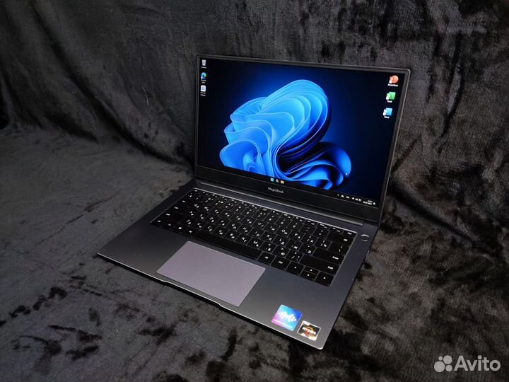 Ноутбук Honor MagicBook X14 Ryzen 5 3500U 8/512