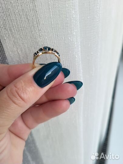 Золотое кольцо с бриллиантами дорожка