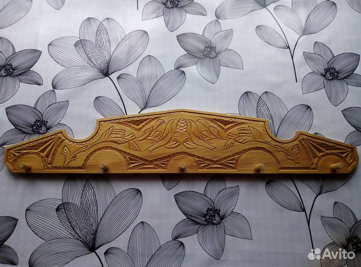 Резная деревянная вешалка для кухни+досочка