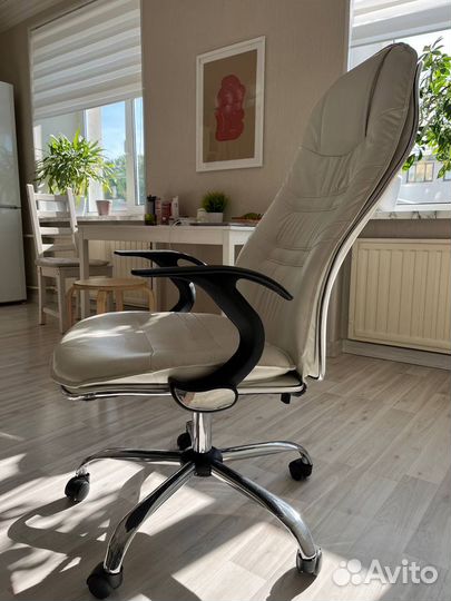 Компьютерное кресло б/у