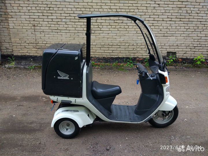 Скутер Honda Gyro Canopy PGM-FI