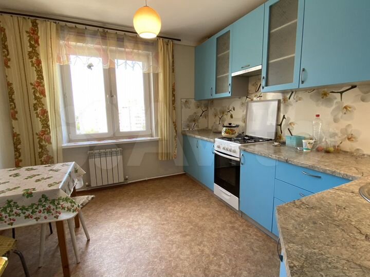 2-к. квартира, 52 м², 9/10 эт.