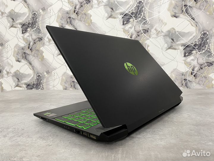 HP Ryzen 5 3550H/GTX 1650 4gb