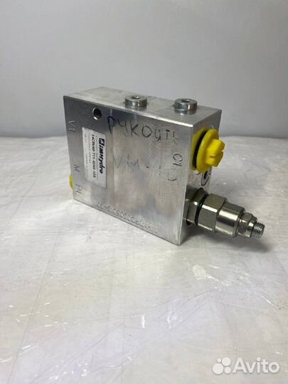Гидрозамок гц рукояти 34CBV60-T11-42N3-12G для VM1